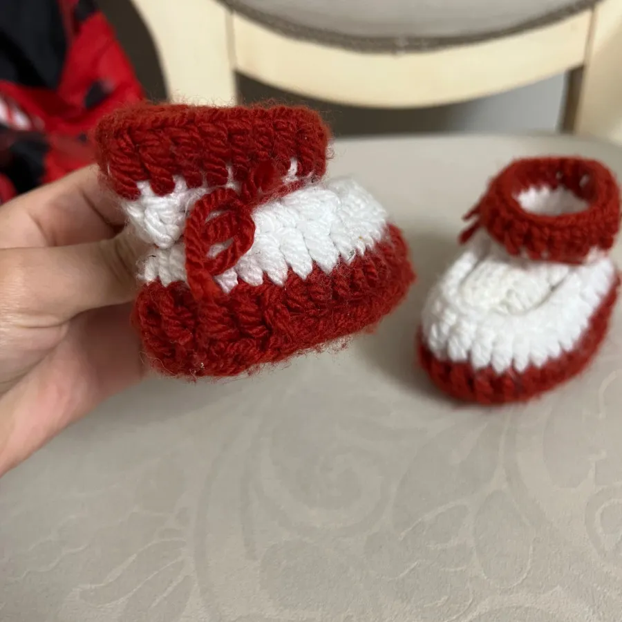 جوراب نوزادی 100 هزار