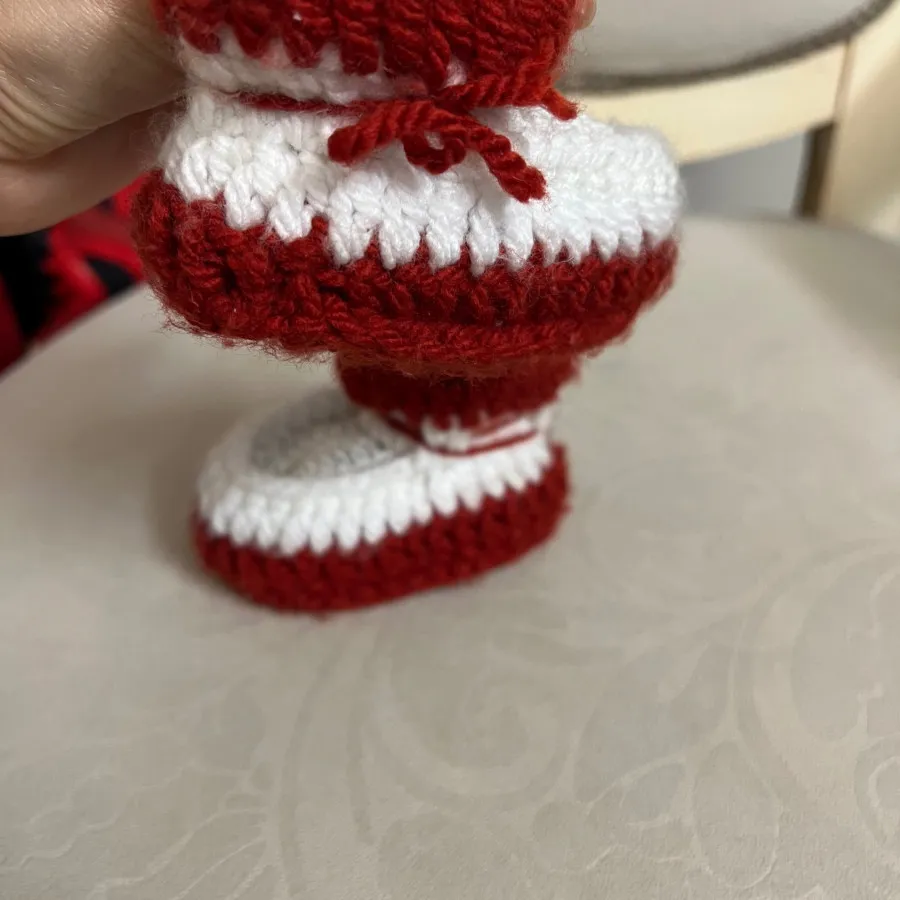 جوراب نوزادی 100 هزار