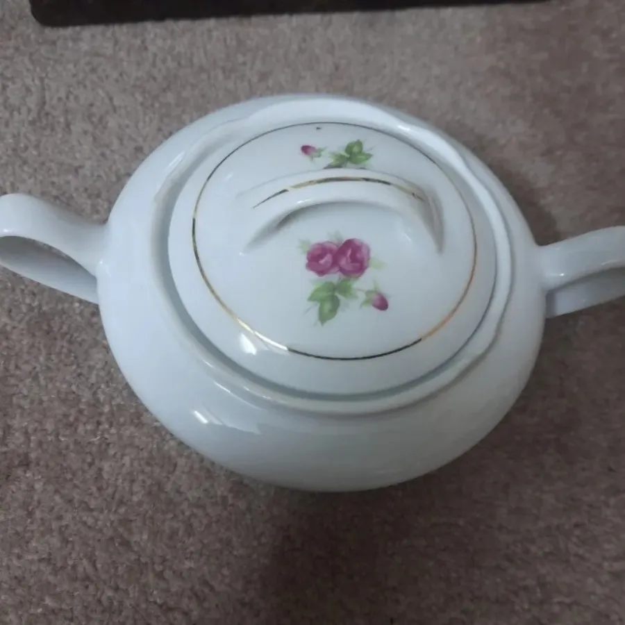 قندان گل سرخی قدیمی