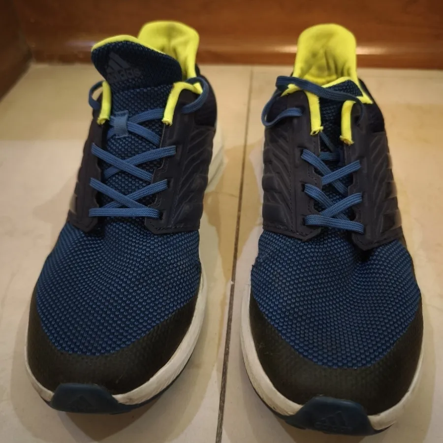 کتونی آدیداس اصل