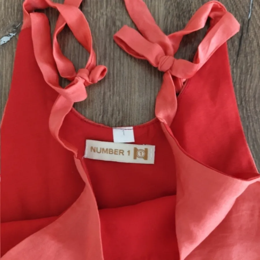 پیراهن دخترانه