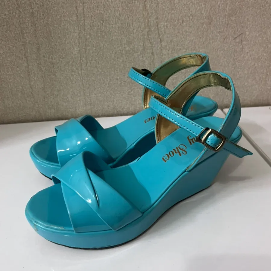 کفش مجلسی فیروزهای