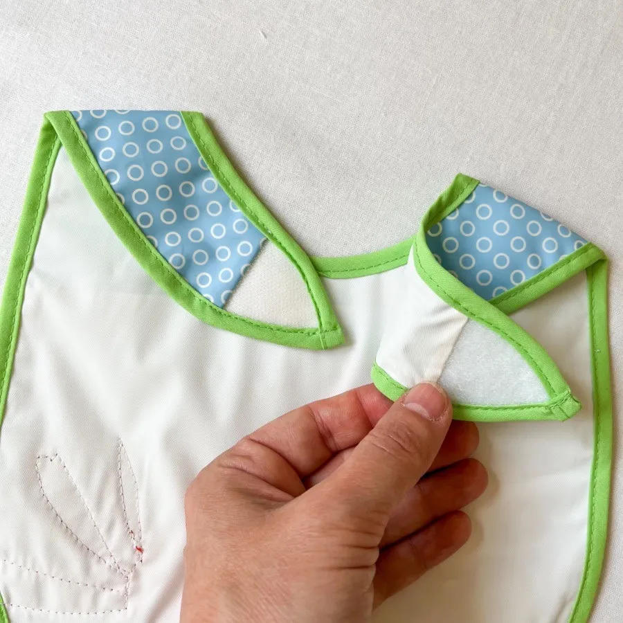 پیشبند نوزادی