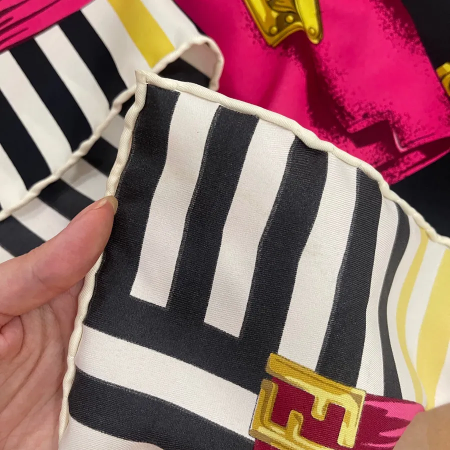 روسری بزرگ ساتن ابریشم نو