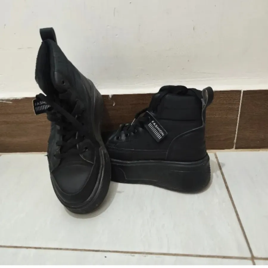 نیم بوت لژ دار