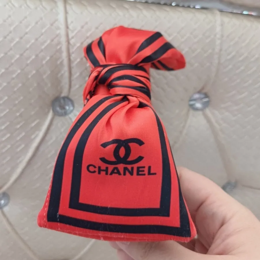 تل قرمز مشکی