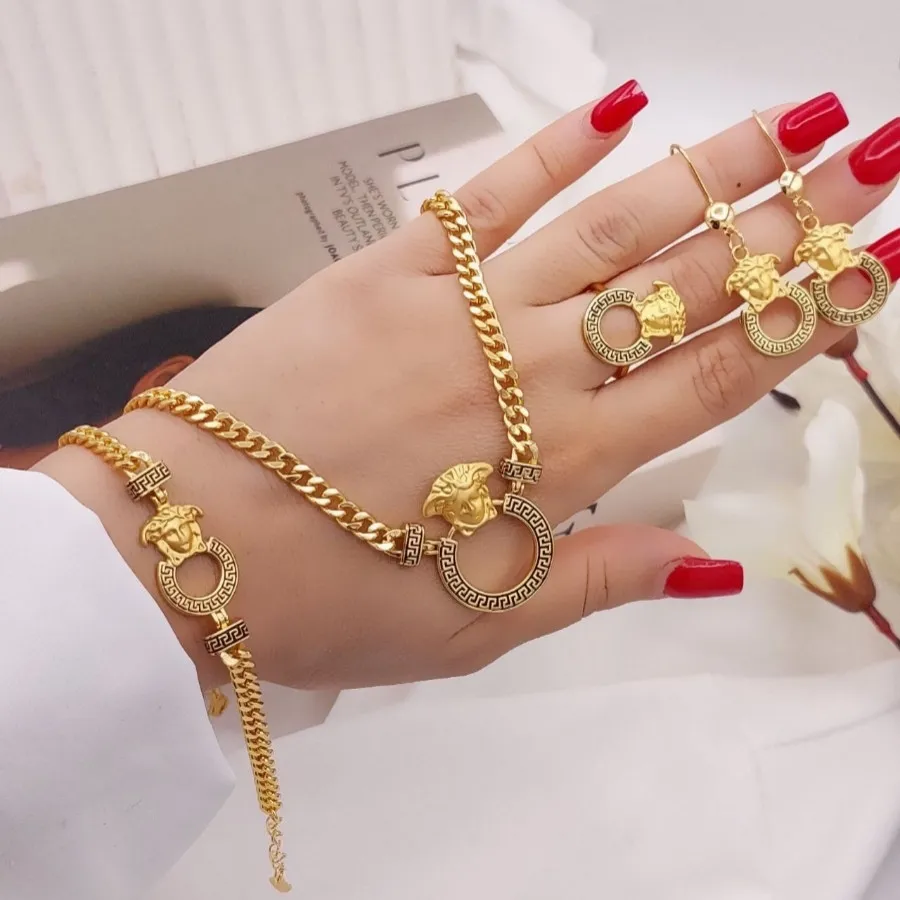 سرویس ورساچه