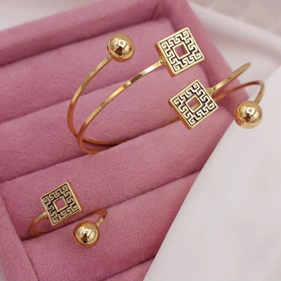 ست دستبند و انگشتر