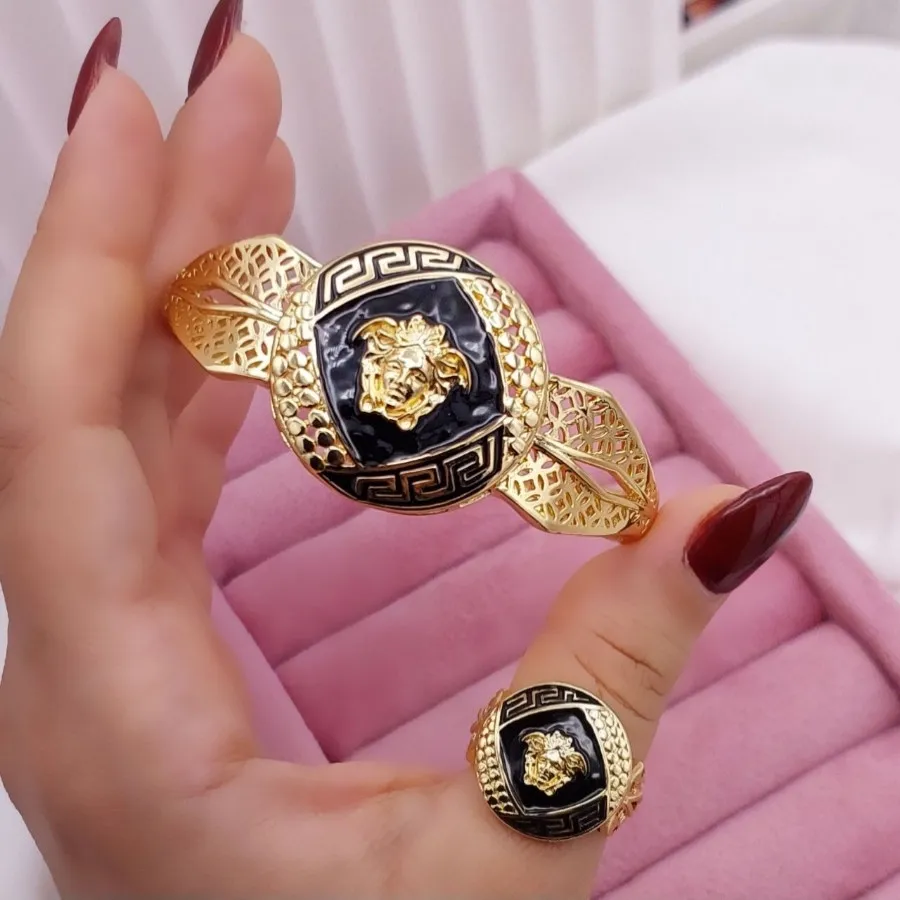 ست دستبند و انگشتر