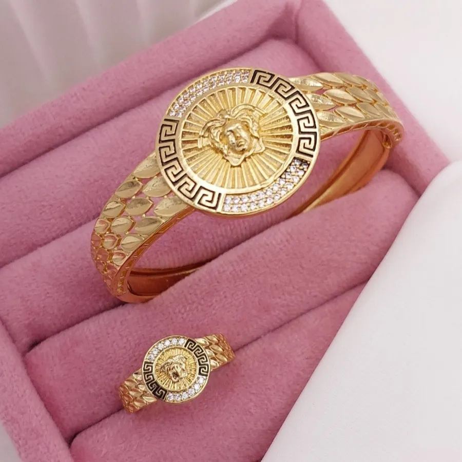 ست دستبند و انگشتر