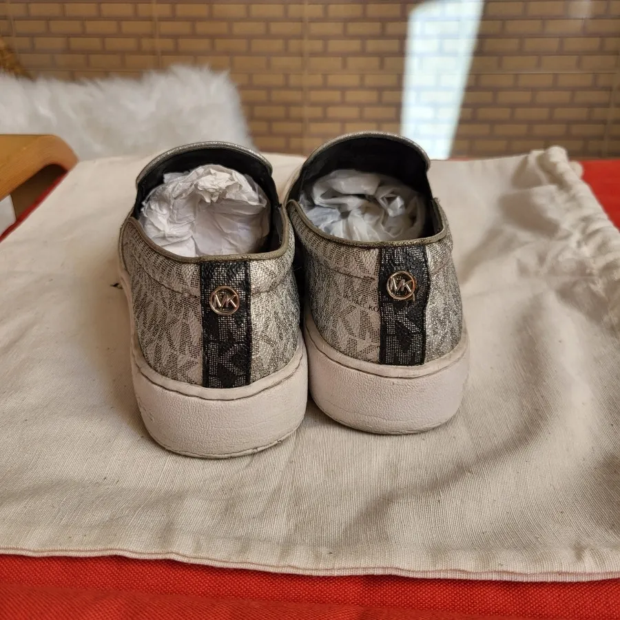 کفش مایکل کورس MK