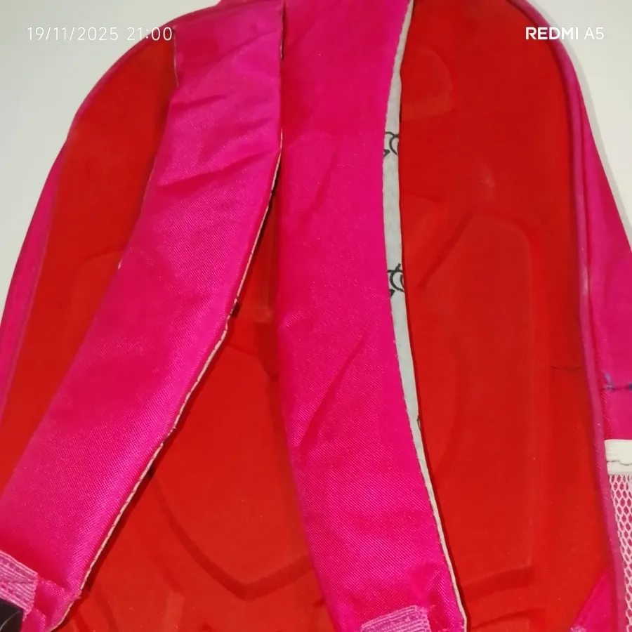 کوله پشتی مدرسه