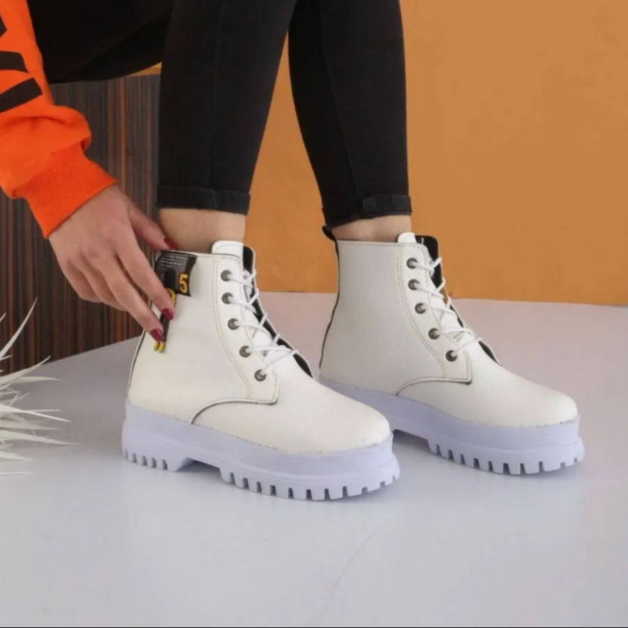 نیم بوت رایکا