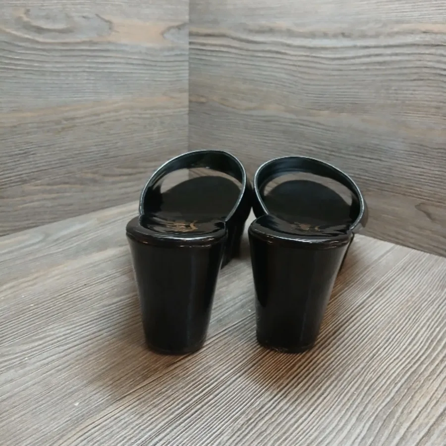 دمپایی روفرشی