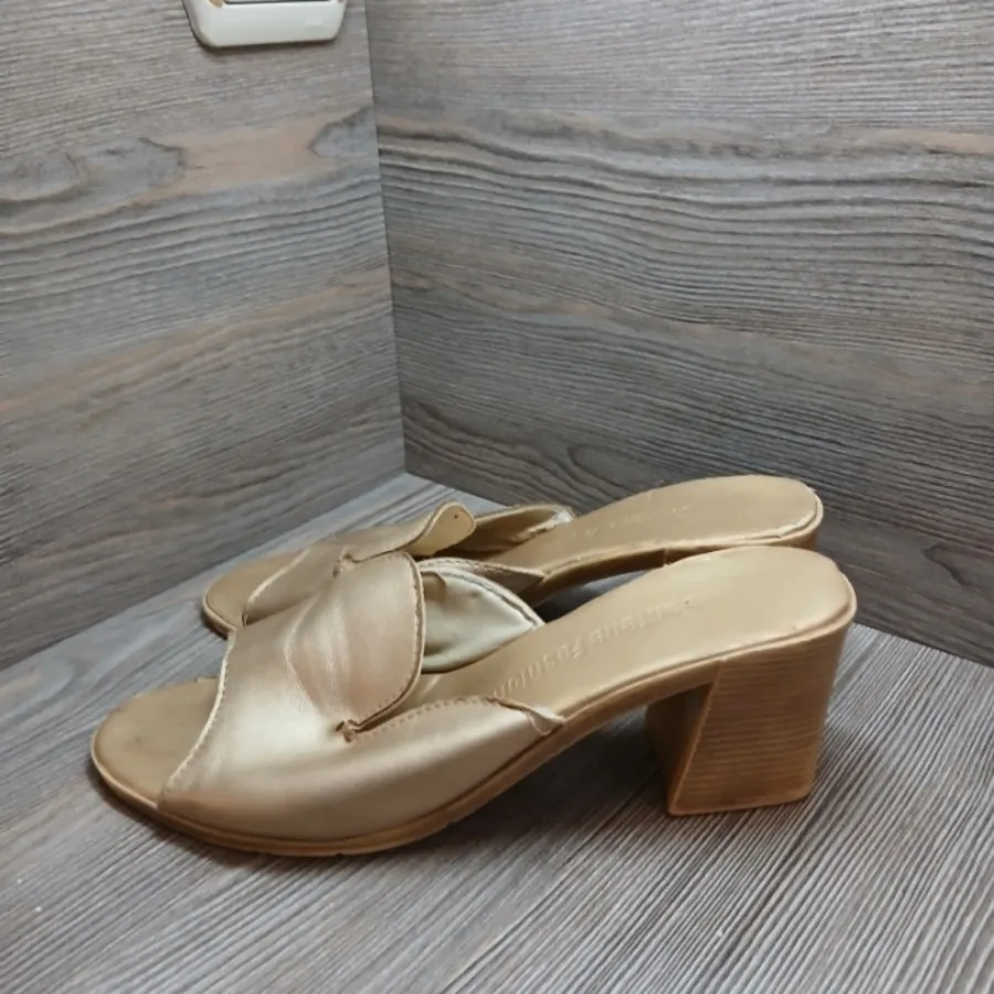 دمپایی زنانه