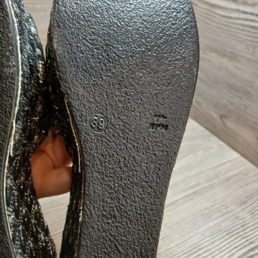 دمپایی روفرشی