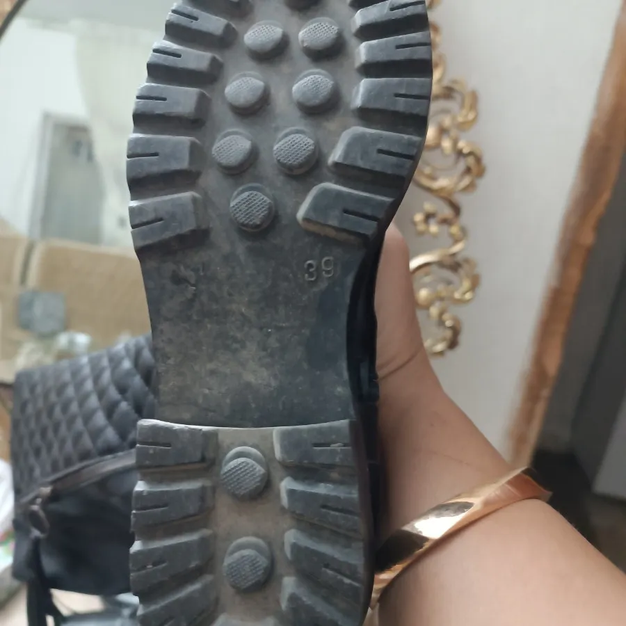 چکمه و کفش زنانه