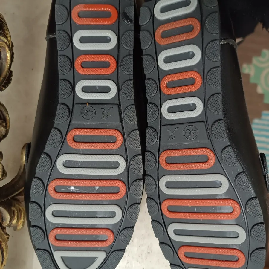 چکمه و کفش زنانه