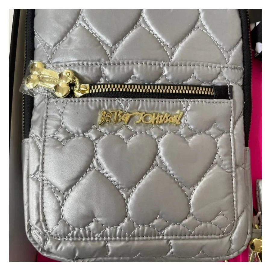 کیف برند Betsey