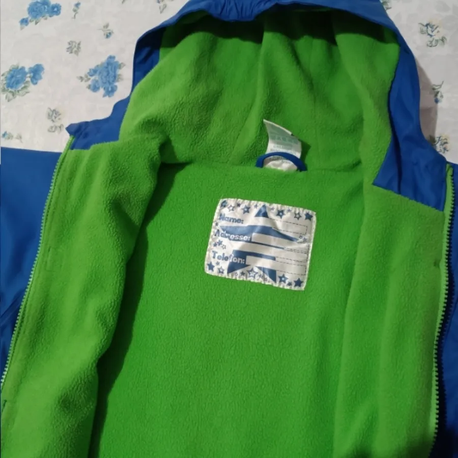 کاپشن بچه‌گانه