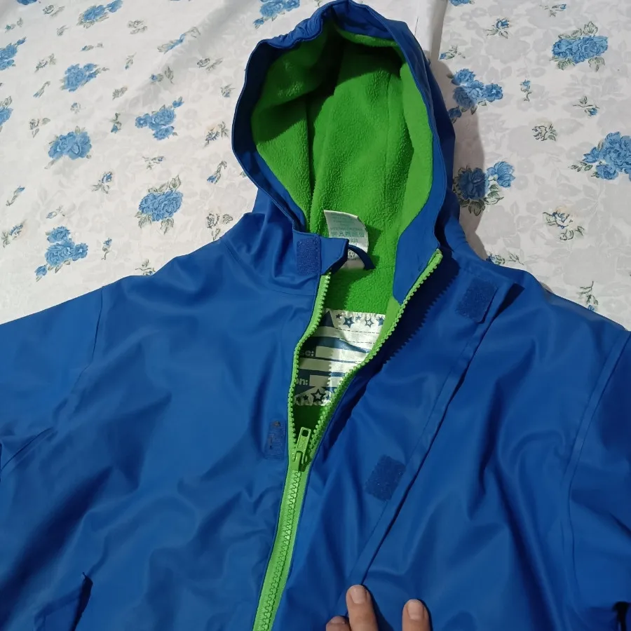 کاپشن بچه‌گانه