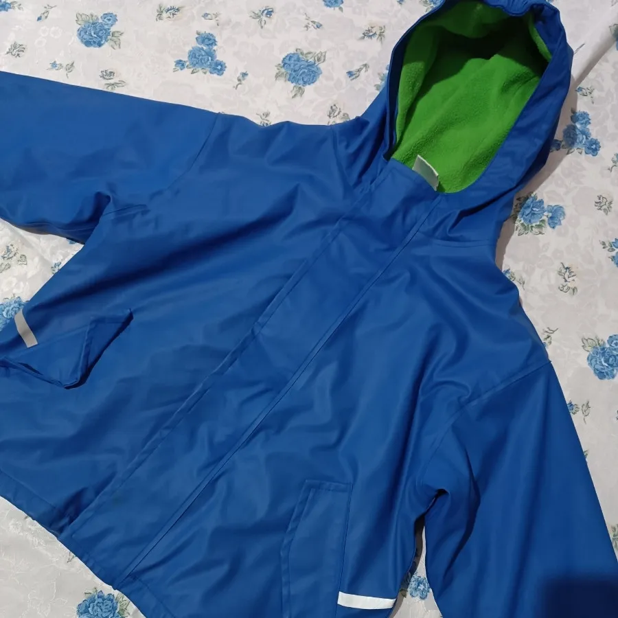 کاپشن بچه‌گانه