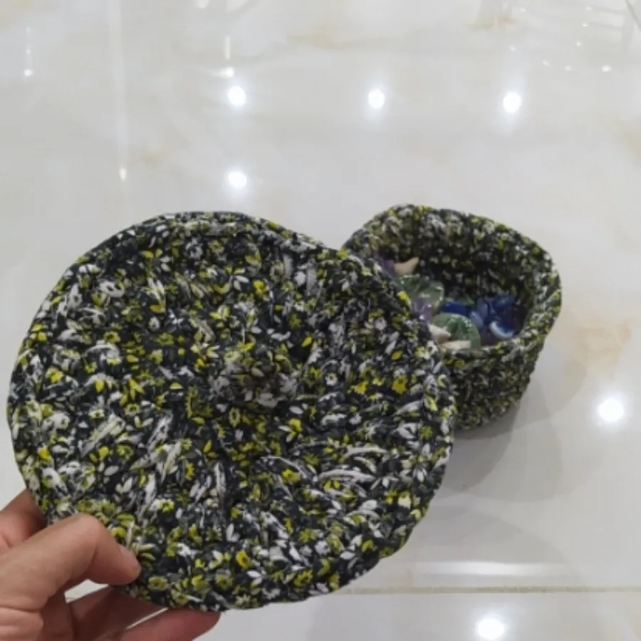 شکلات خوری بافتنی