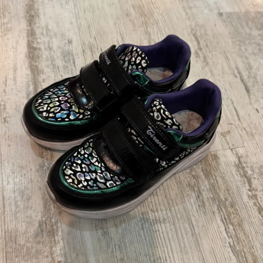 کفش بچه گانه ترک