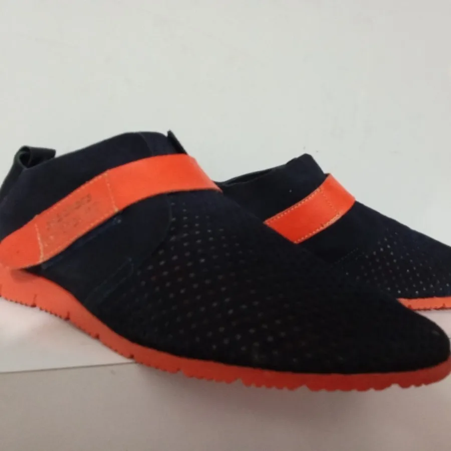 کفش اسکیچرز