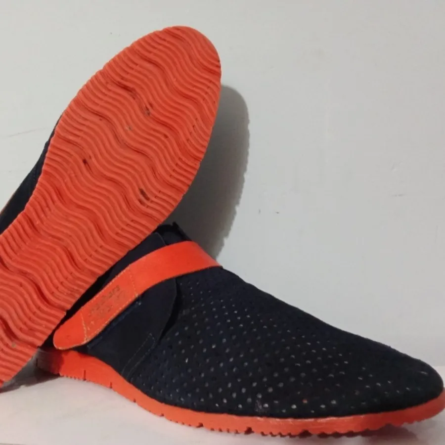 کفش اسکیچرز