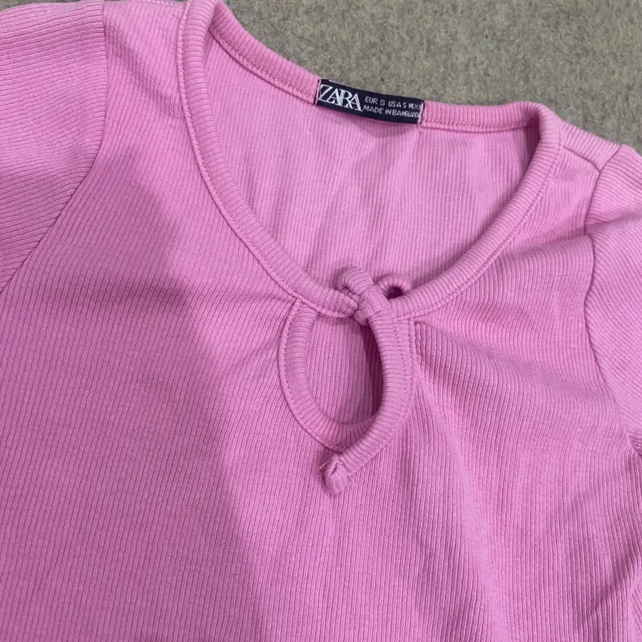 نیم تنه صورتی