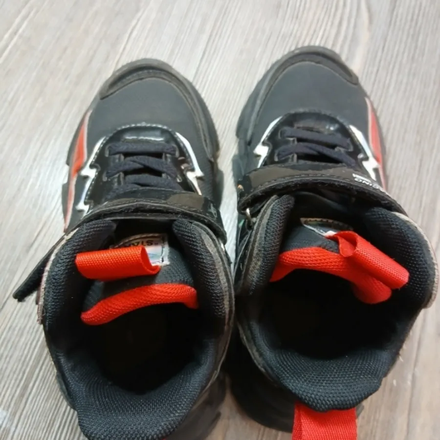 کتونی بچگانه