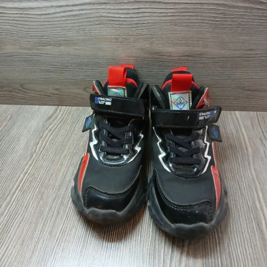 کتونی بچگانه