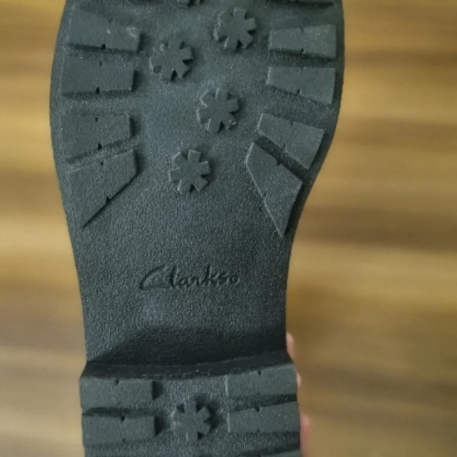 بوت چلسی کلارکز claks