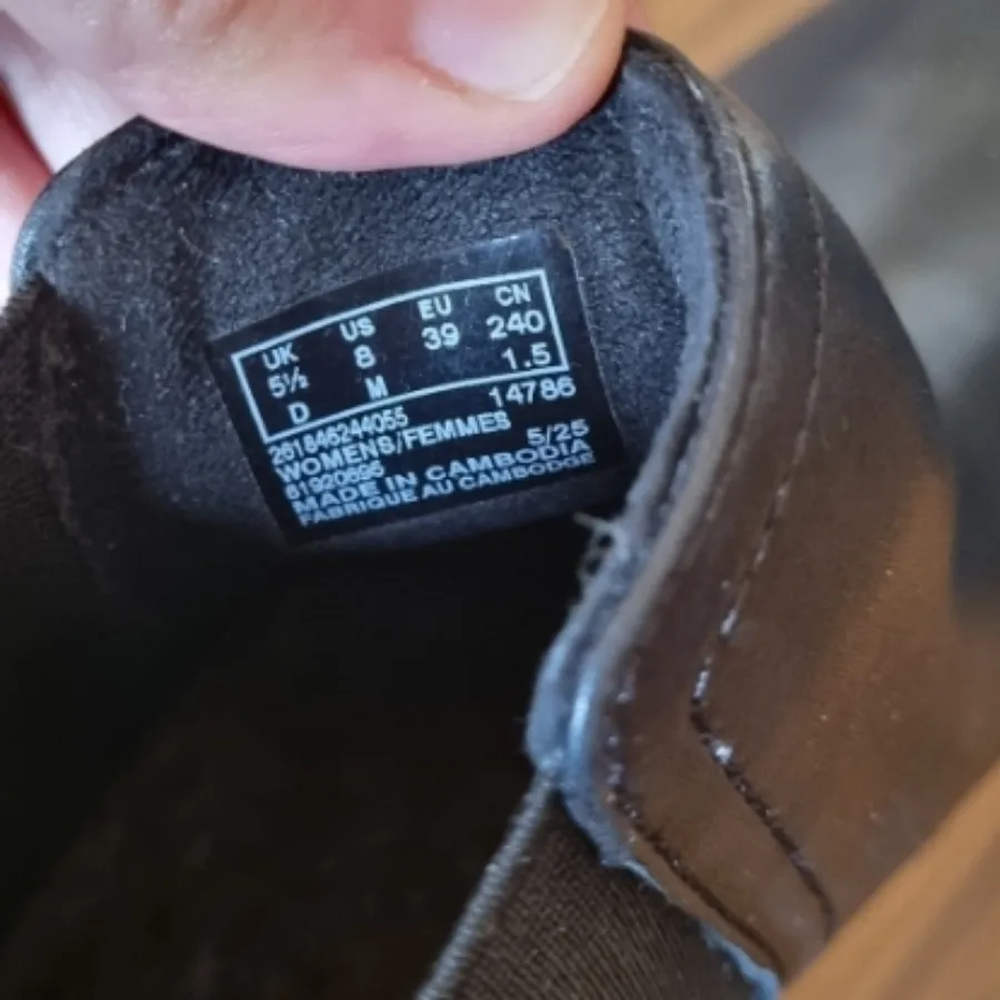 بوت چلسی کلارکز claks