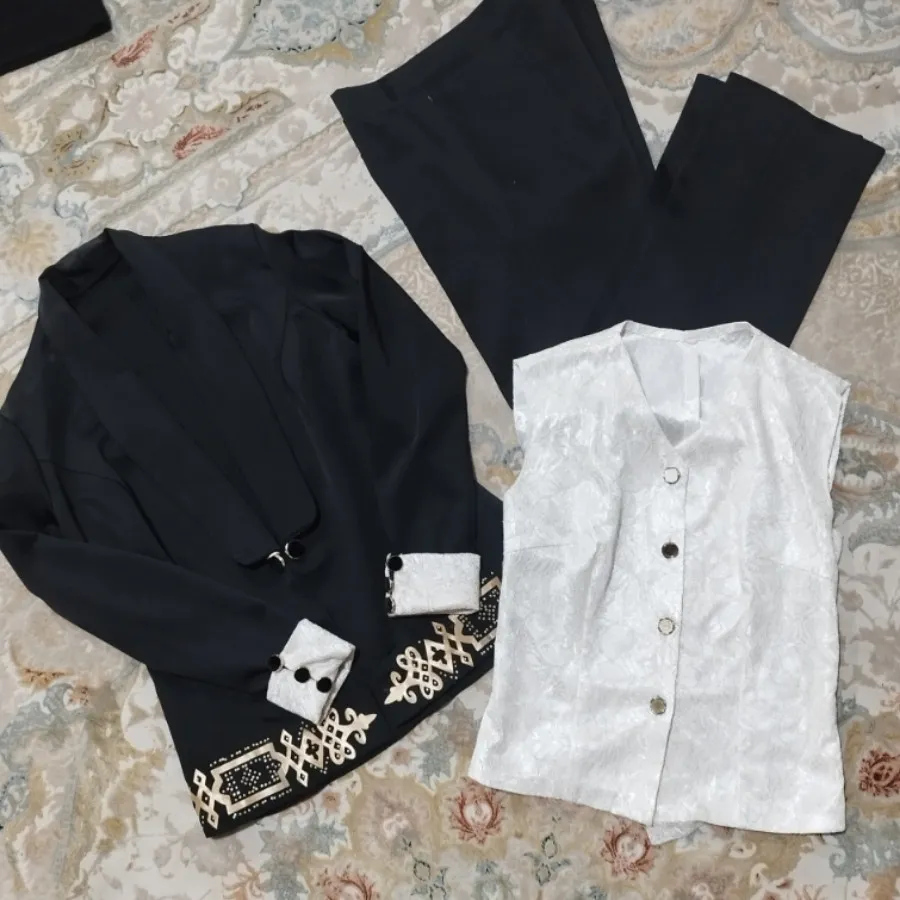 ست کت و شلوار و جلیقه