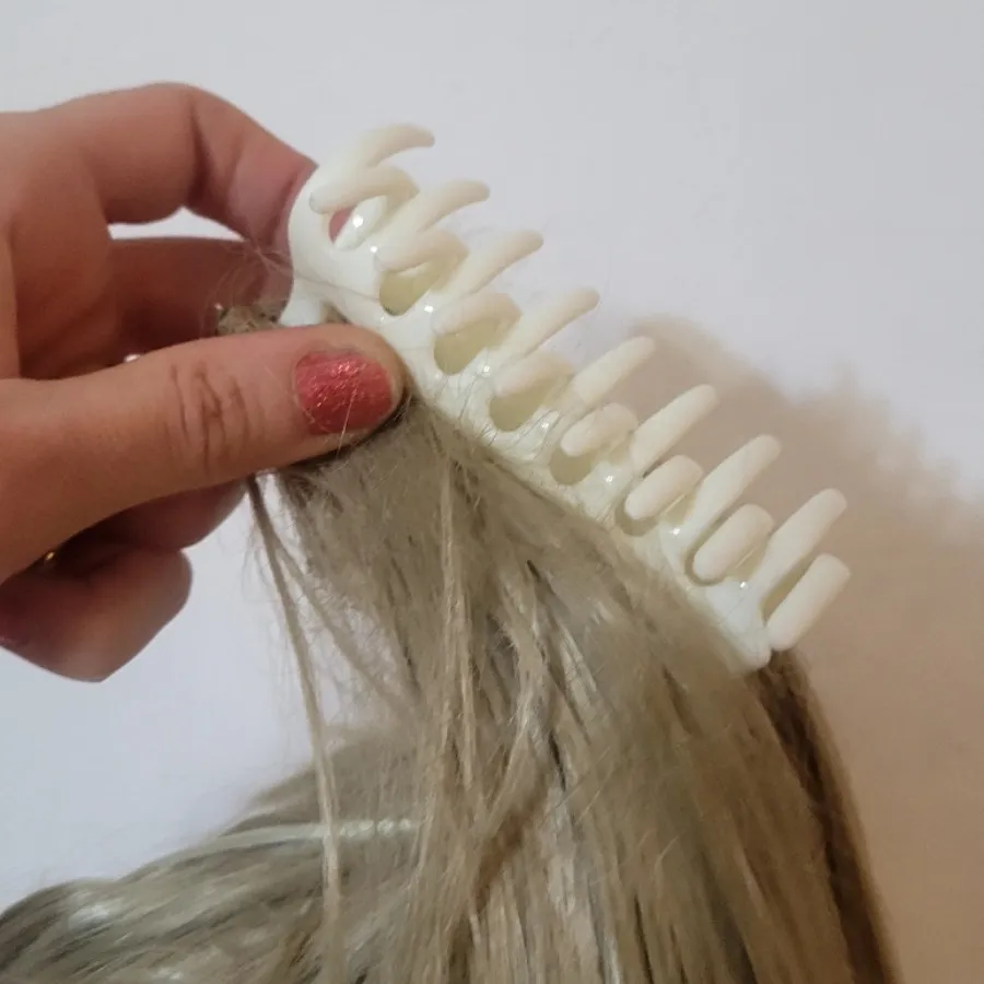 پوستیژ دم اسبی بلوند