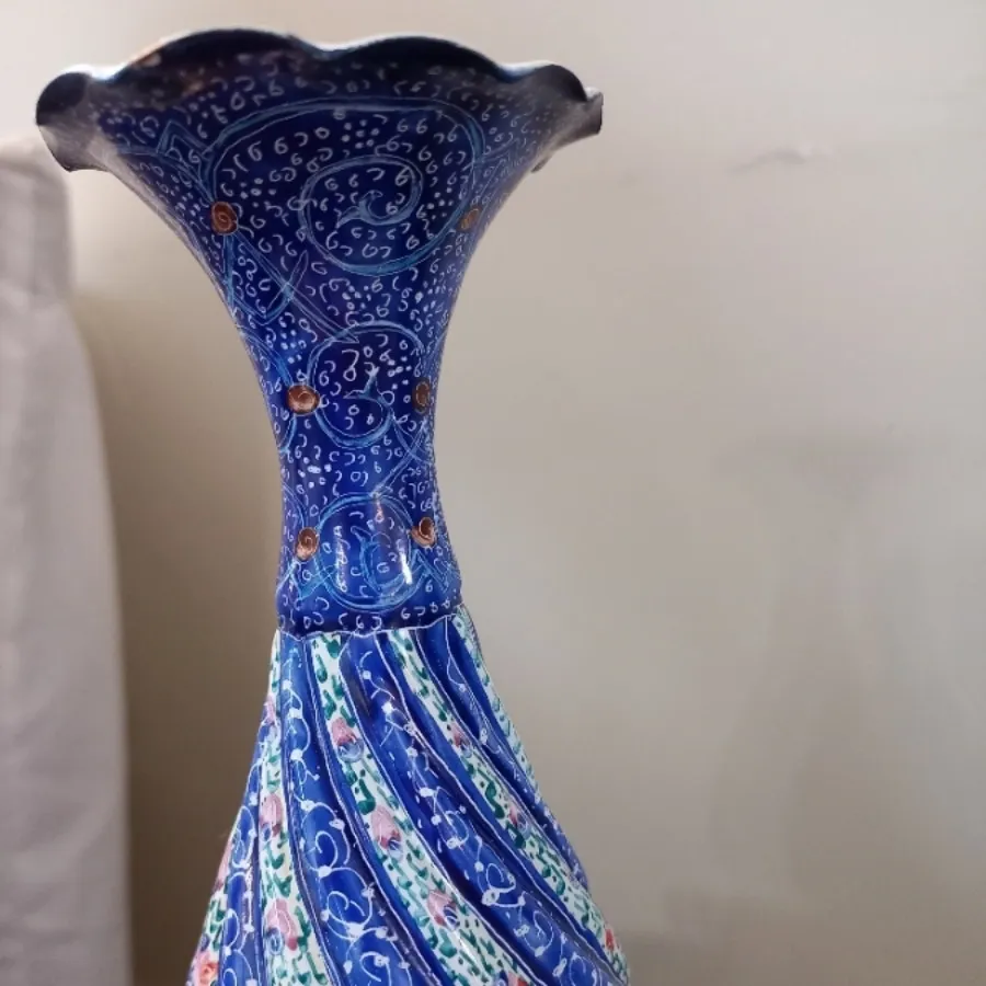 گلدان میناکاری اصفهان