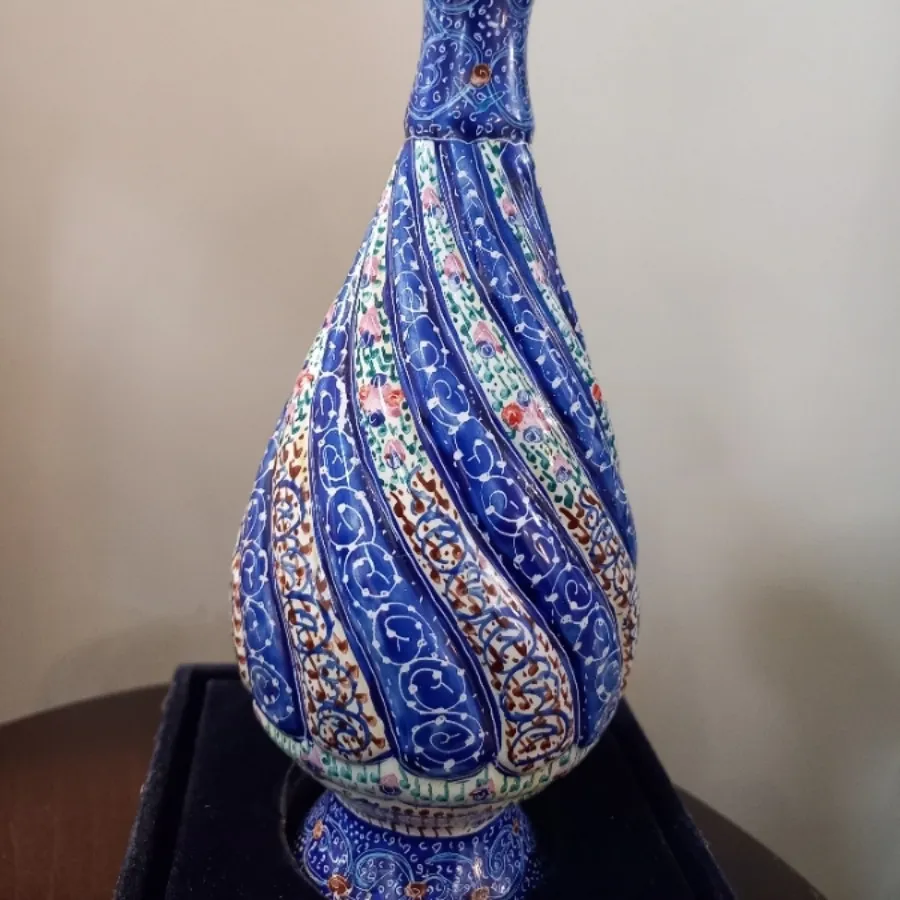 گلدان میناکاری اصفهان