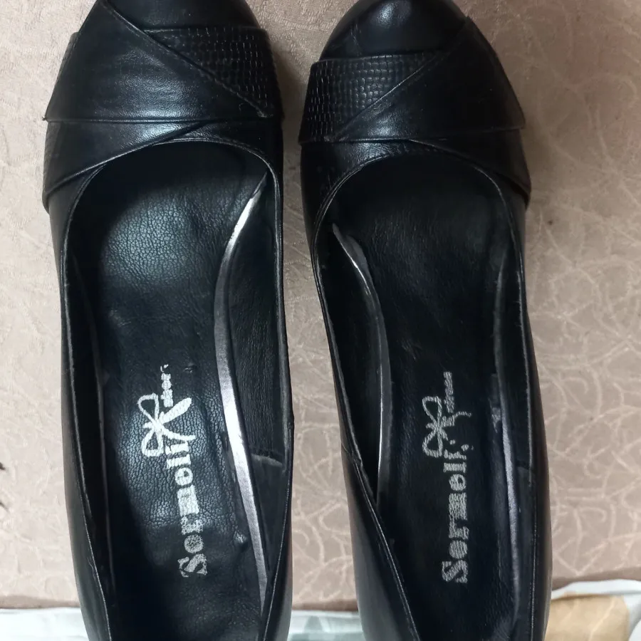 کفش چرم زنانه