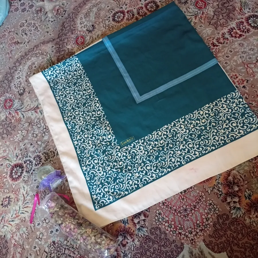 شال منگوله دار