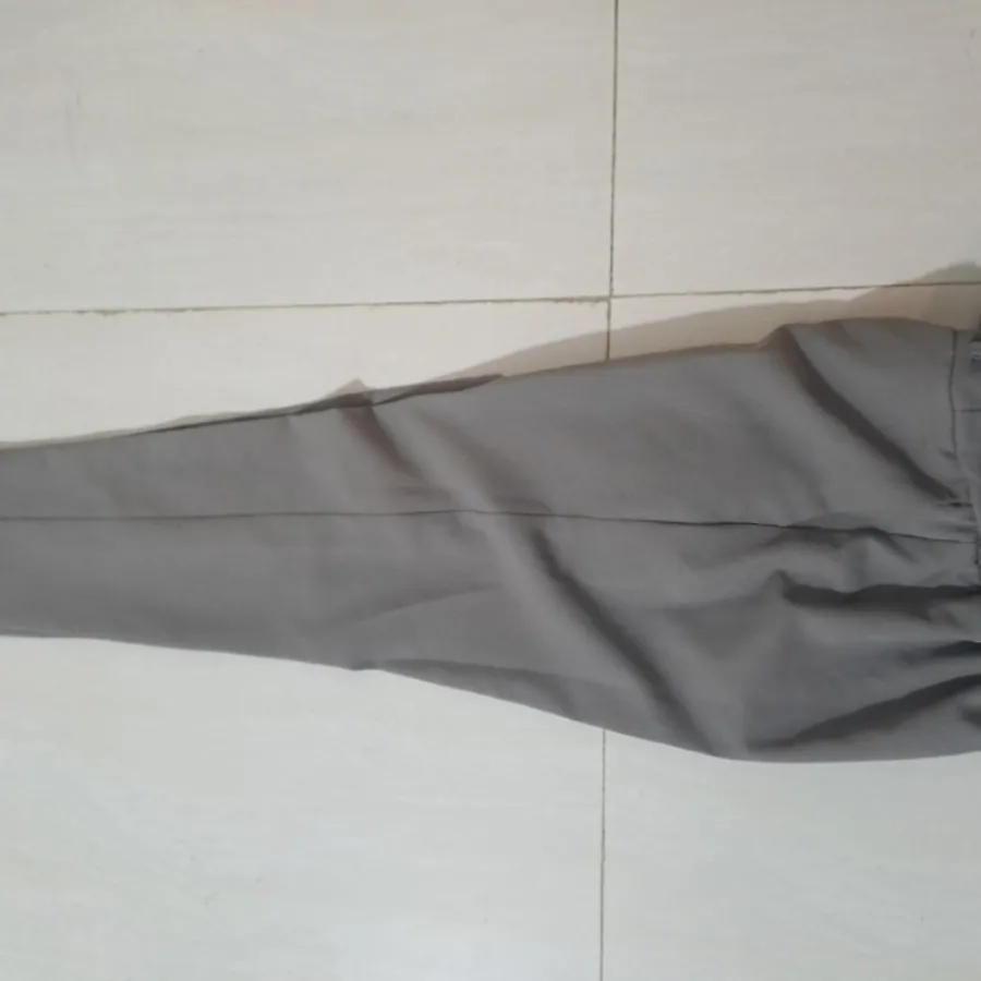 سه تکه کت و شلوار و شال