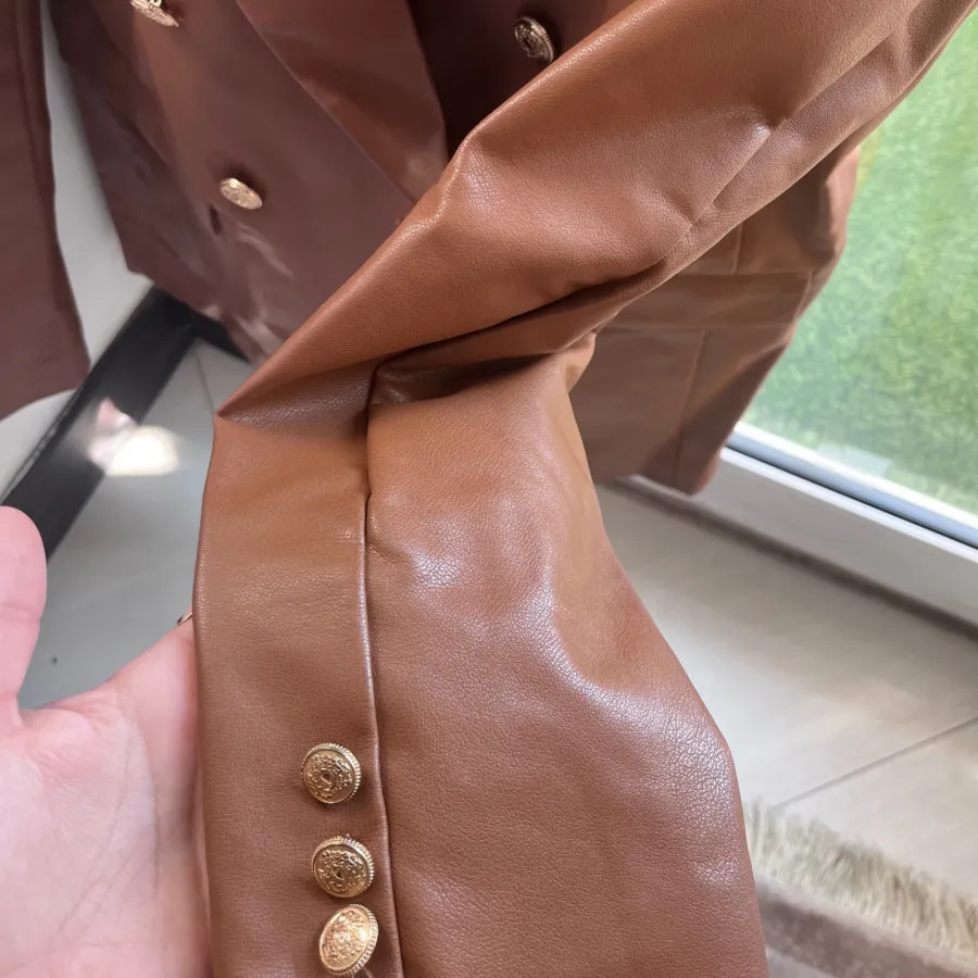 کت چرم دیفکتو