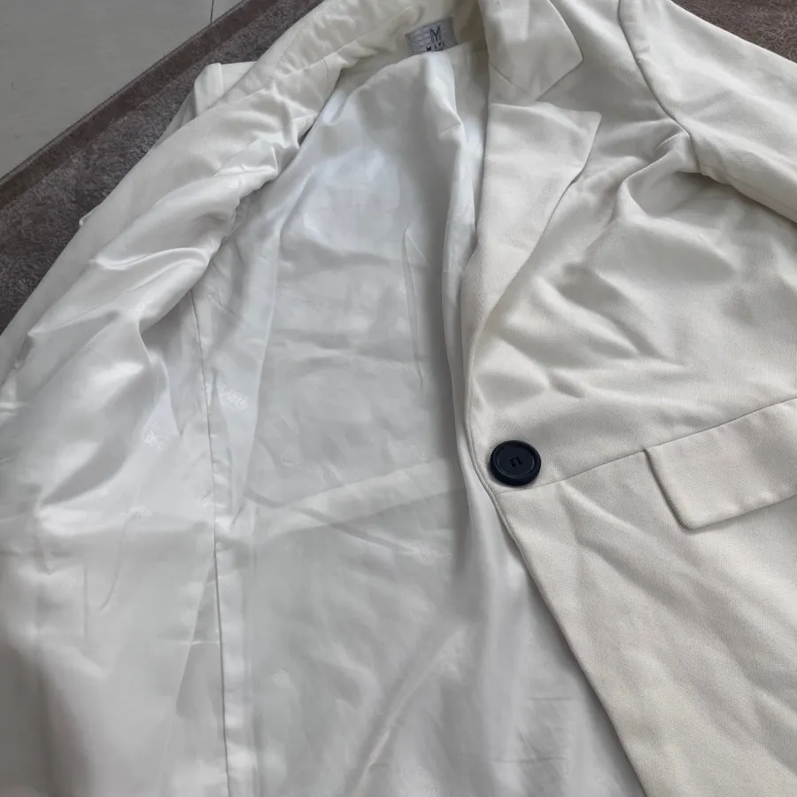 مانتو کتی استردار