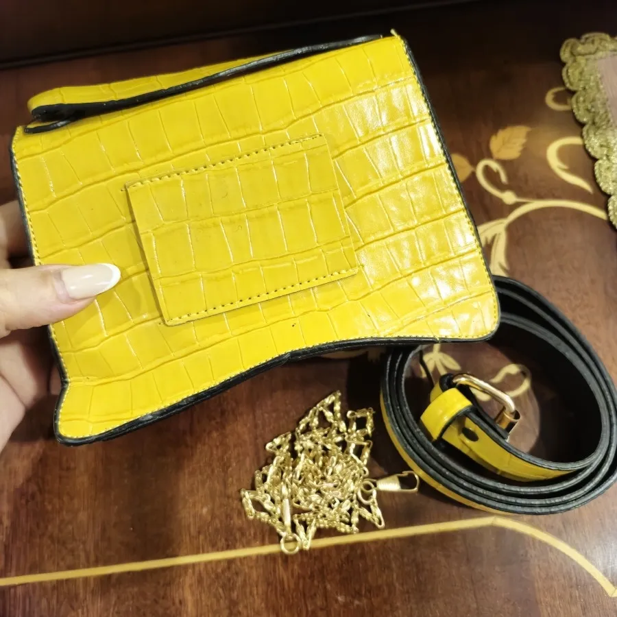 کیف ورنی دوشی و کمری ترک