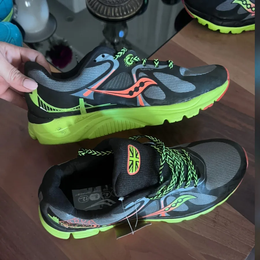 کفش کتونی اسپرت