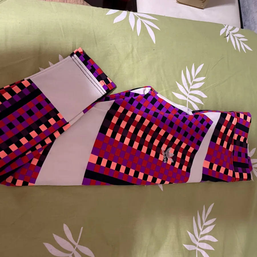 لگ ورزشی ادیداس