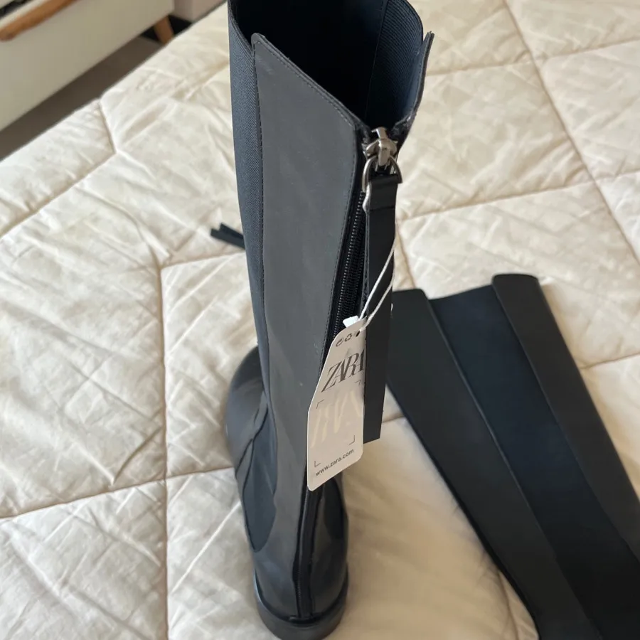 بوت بلند تا زانو