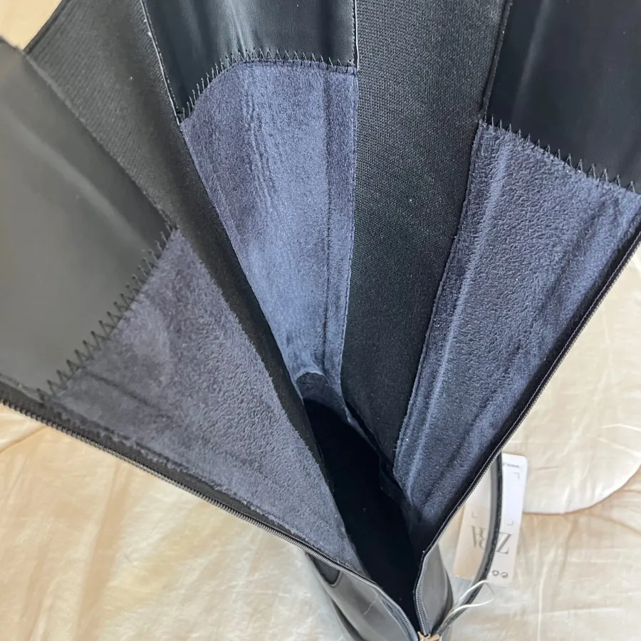 بوت بلند تا زانو