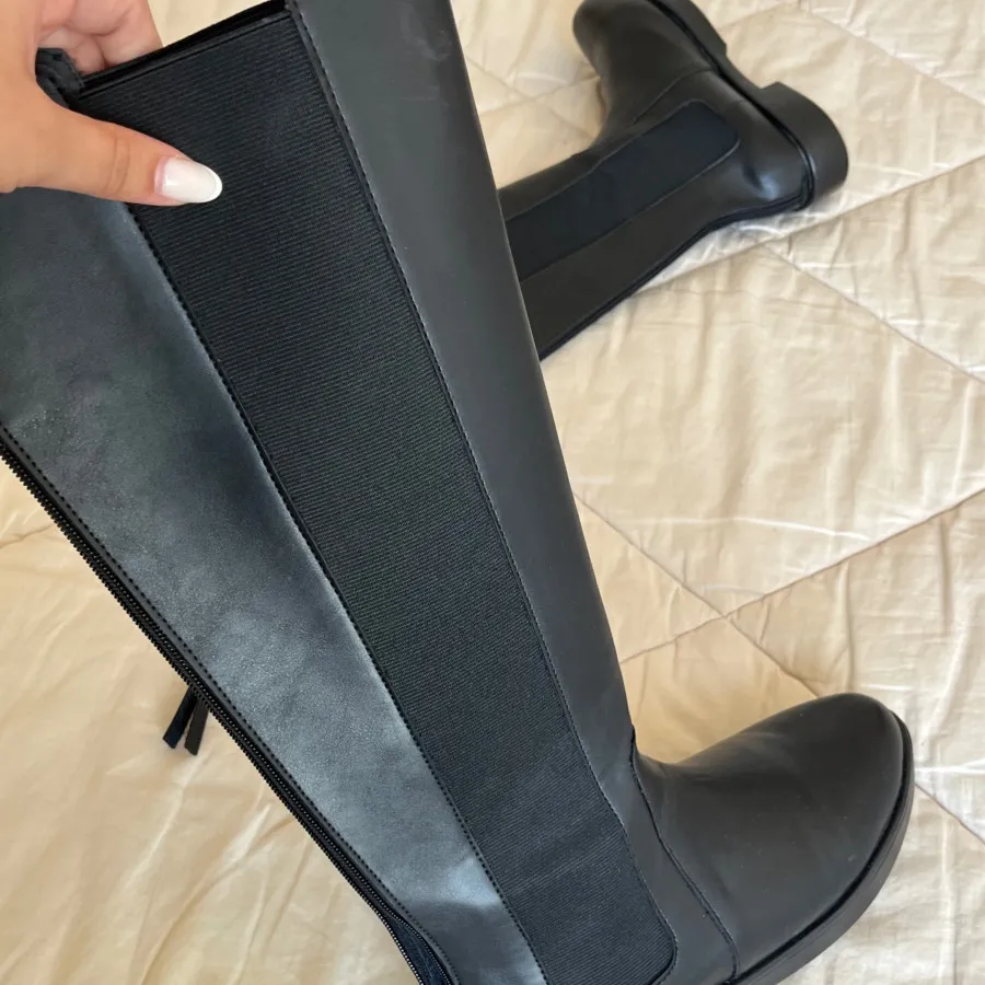 بوت بلند تا زانو